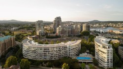 109-68 Songhees Rd  Victoria, BC V9A 0A3