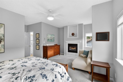 5-2235 Harbour Rd, Sidney, BC 