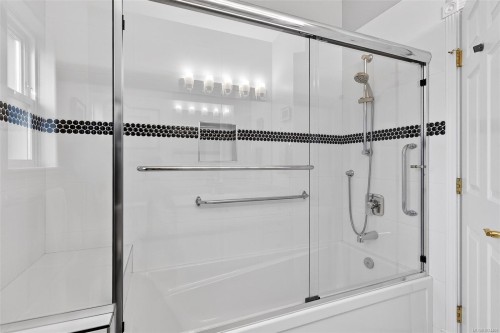 5-2235 Harbour Rd, Sidney, BC 