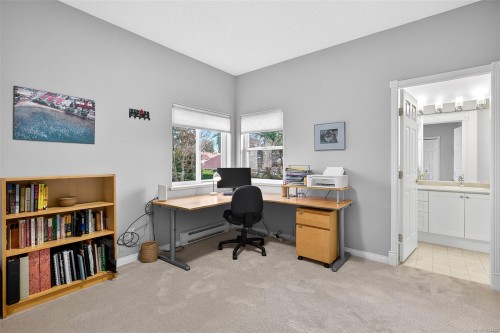 5-2235 Harbour Rd, Sidney, BC 