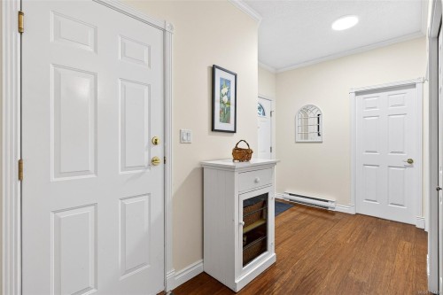 5-2235 Harbour Rd, Sidney, BC 