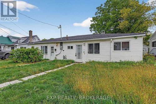 225-227 VICTORIA AVENUE  Gananoque, ON K7G 2S3