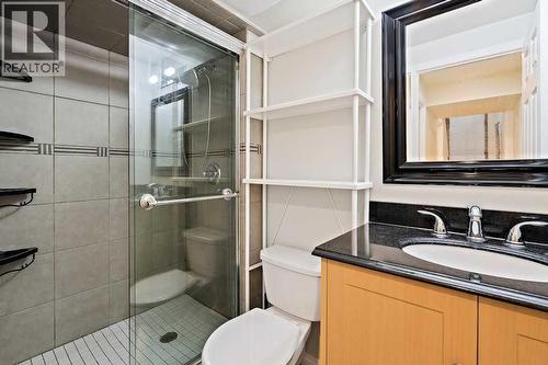 108 Lynnbrook Bay Se, Calgary, AB - Indoor Photo Showing Bathroom