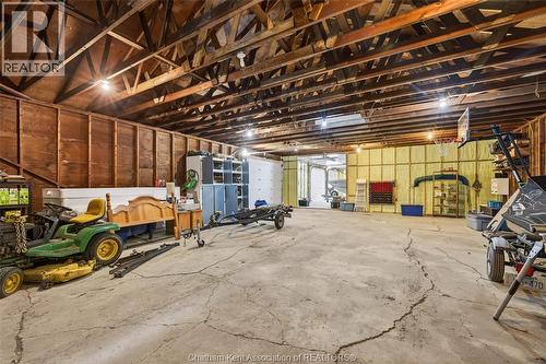 20385 Port Road, Merlin, ON - Indoor Photo Showing Garage