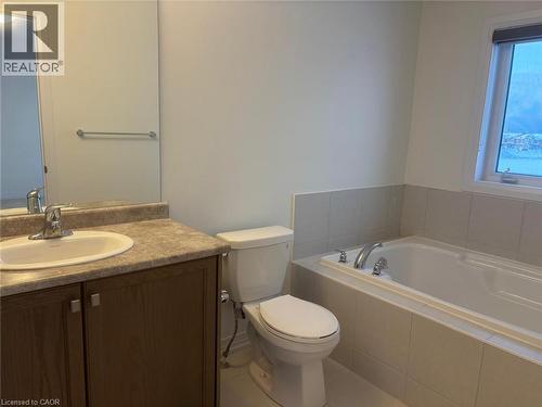 106 Selection Heights, Thorold, ON - Indoor Photo Showing Bathroom