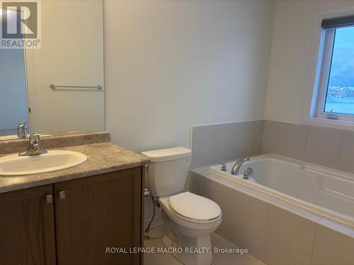 106 Selection Heights, Thorold, ON - Indoor Photo Showing Bathroom