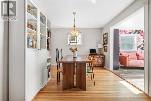 332 Portland Street, Dartmouth, NS - Indoor