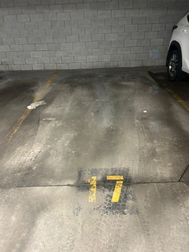 Parking - 303-2250 Rue Ward, Montréal (Saint-Laurent), QC - Indoor Photo Showing Garage