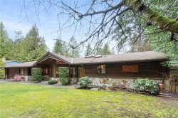 972 Woodpecker Pl  Parksville, BC V9P 1T1