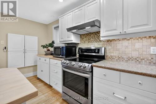 309 Elmgrove Avenue, Ottawa, ON - Indoor Photo Showing Kitchen