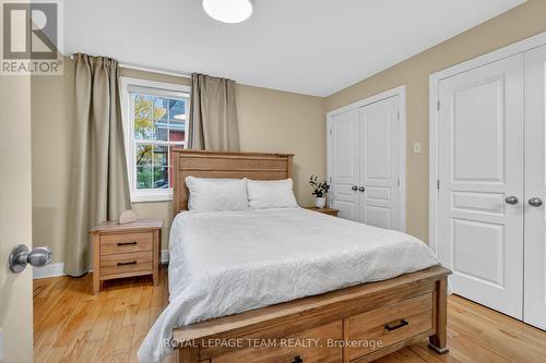 309 Elmgrove Avenue, Ottawa, ON - Indoor Photo Showing Bedroom