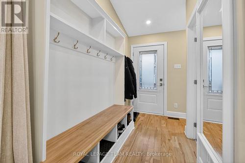 309 Elmgrove Avenue, Ottawa, ON - Indoor Photo Showing Other Room