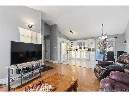 331 Thomas St, Dieppe, NB 