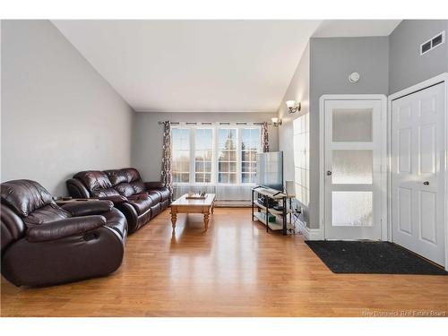 331 Thomas St, Dieppe, NB 