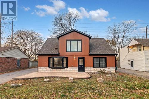 2027 CHURCHILL AVENUE  Burlington, ON L7R 3T8