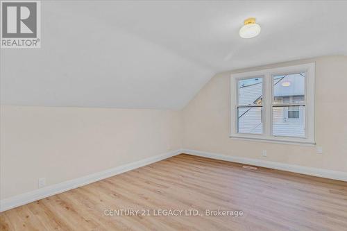 2nd level primary bedroom - 2027 Churchill Avenue, Burlington, ON - Indoor Photo Showing Other Room