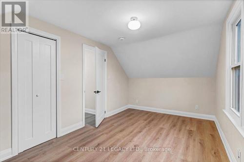 2nd level bedroom2 - 2027 Churchill Avenue, Burlington, ON - Indoor Photo Showing Other Room