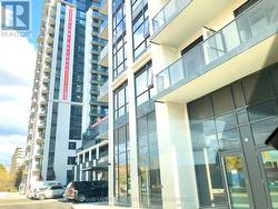 1004 - 202 BURNHAMTHORPE ROAD E  Mississauga, ON L5A 4L4