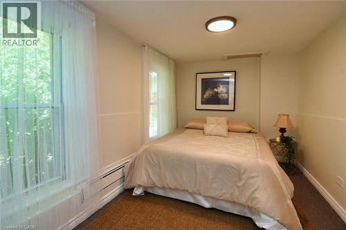 265 Hunter Street W, Hamilton, ON - Indoor Photo Showing Bedroom