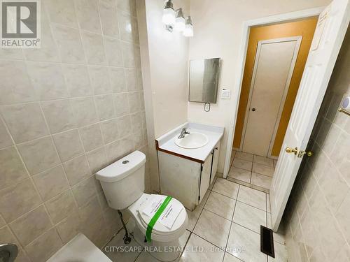 Ground Floor 4pc Bathroom - 3651 Brandon Gate Drive, Mississauga, ON - Indoor Photo Showing Bathroom