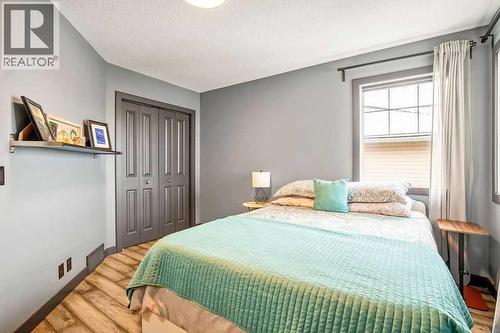 6 Westmount Circle, Okotoks, AB - Indoor Photo Showing Bedroom