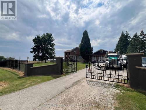 13080 Centreville Creek Road, Caledon, ON - Outdoor