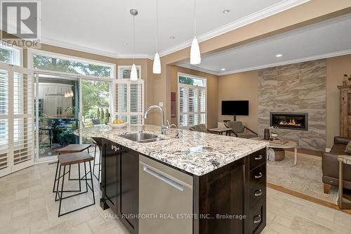 Kitchen - 3 Fanterra Way, Ottawa, ON - Indoor Photo Showing Kitchen With Double Sink With Upgraded Kitchen