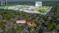 Close walking distance to NIAGARA COLLEGE - 