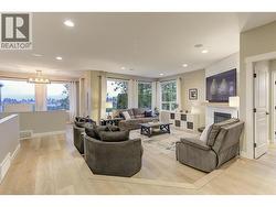 2063 Horizon Drive  West Kelowna, BC V1Z 3N4