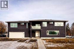 929 38 Street SE  Calgary, AB T2A 1A1