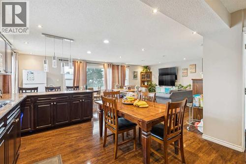 929 38 Street Se, Calgary, AB - Indoor Photo Showing Dining Room