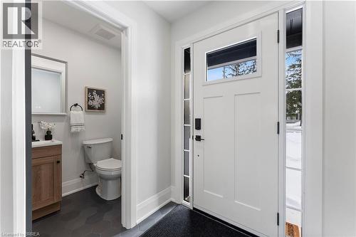 50 Fife Street W, Caledonia, ON - Indoor Photo Showing Bathroom