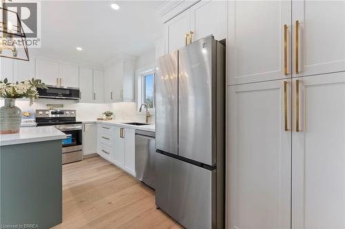 50 Fife Street W, Caledonia, ON - Indoor Photo Showing Kitchen With Stainless Steel Kitchen With Upgraded Kitchen