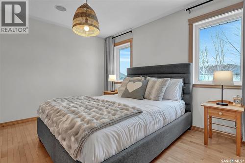 8014 Links Way, Regina, SK - Indoor Photo Showing Bedroom