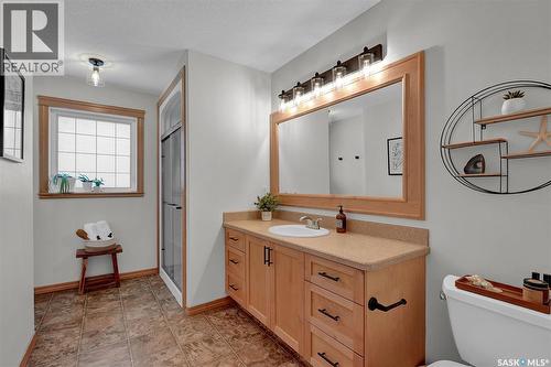 8014 Links Way, Regina, SK - Indoor Photo Showing Bathroom