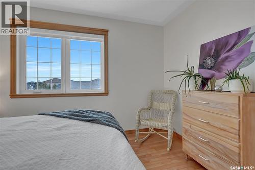 8014 Links Way, Regina, SK - Indoor Photo Showing Bedroom