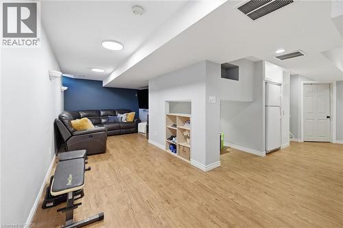 5030 Bunton Crescent, Burlington, ON - Indoor Photo Showing Other Room