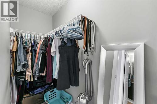 68 New Brighton Point Se, Calgary, AB - Indoor With Storage