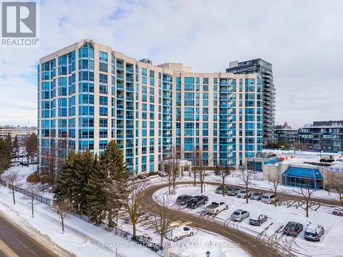 901 - 360 WATSON STREET W  Whitby, ON L1N 9G2