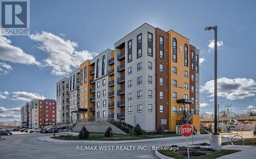 606 - 8 CULINARY LANE  Barrie, ON L9J 0T2