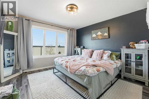 135 Hampton Crescent, Sylvan Lake, AB - Indoor Photo Showing Bedroom