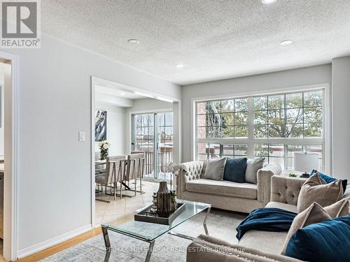 9 Revelstoke Place, Brampton, ON - Indoor Photo Showing Living Room