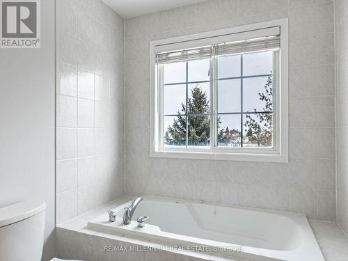 9 Revelstoke Place, Brampton, ON - Indoor Photo Showing Bathroom