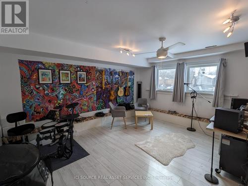 1168 Canterbury Road, Mississauga, ON - Indoor