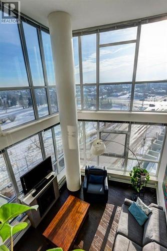 What a view! - 602, 99 Spruce Place Sw, Calgary, AB - Indoor