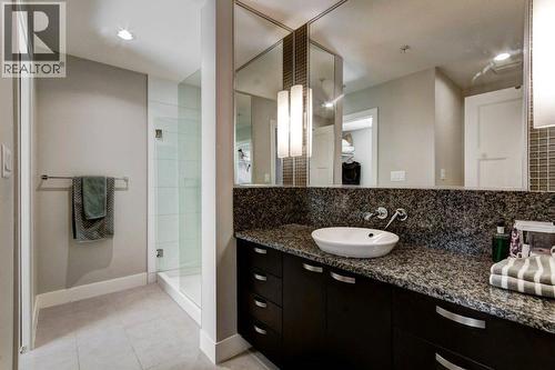 Main floor bathroom - 602, 99 Spruce Place Sw, Calgary, AB - Indoor Photo Showing Bathroom