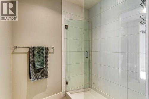 Main floor generous shower - 602, 99 Spruce Place Sw, Calgary, AB - Indoor Photo Showing Bathroom