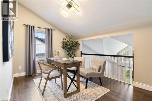 391 Strawberry Crescent, Waterloo, ON - Indoor Photo Showing Dining Room