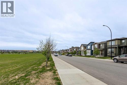 44 Howse Drive Ne, Calgary, AB - Outdoor