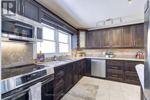 4 - 2258 UPPER MIDDLE ROAD  Burlington (Brant Hills), ON L7P 2Z9